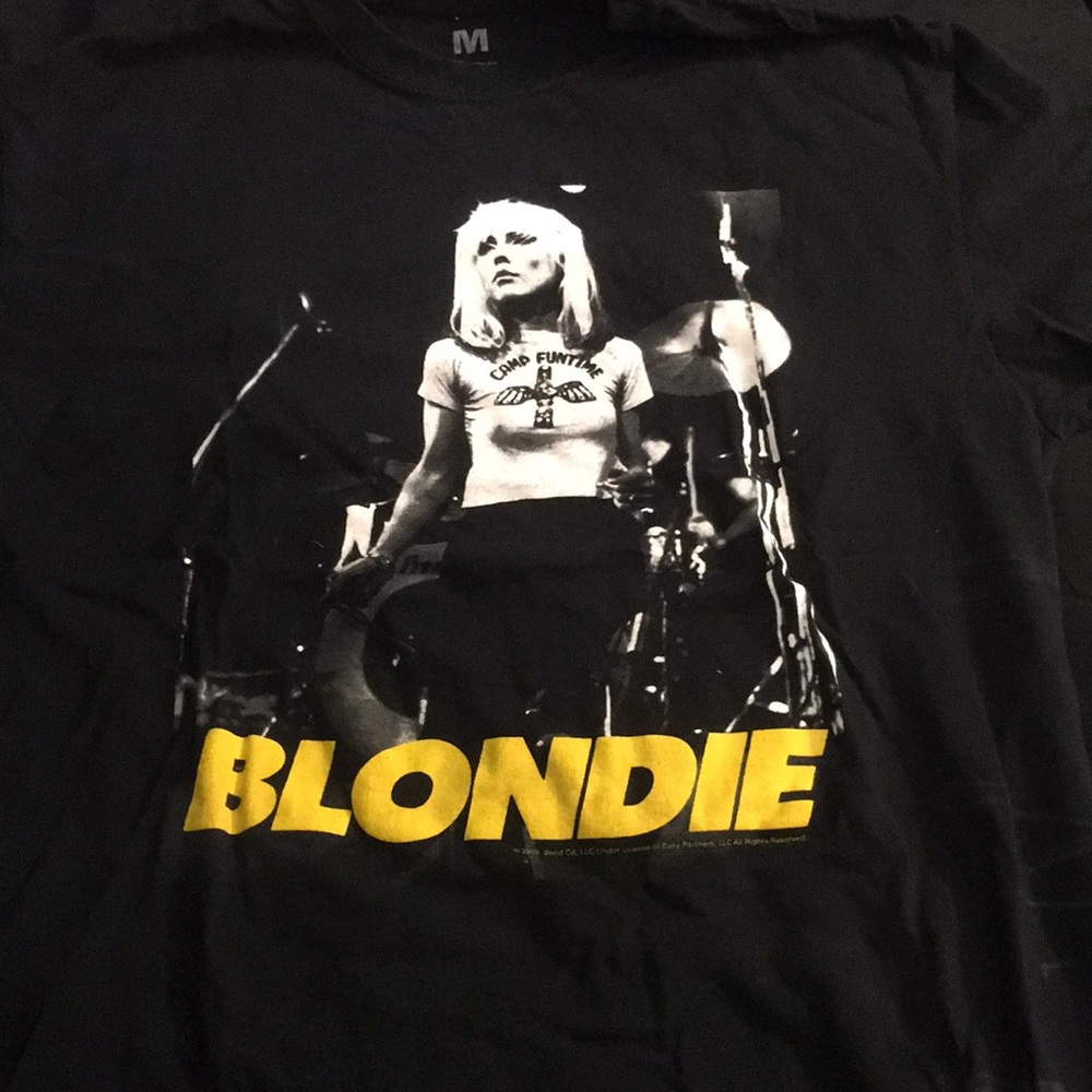 T-shirt never really wore it